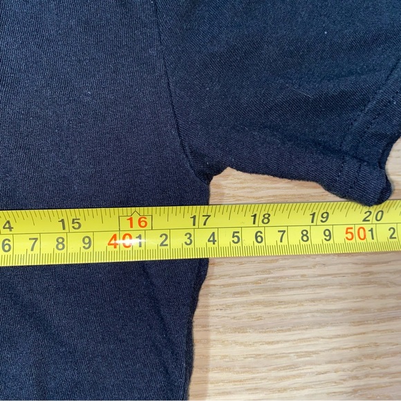 One Guns-N-Roses Men's Black Short Sleeve T-Shirt-Size Medium - Picture 6 of 6